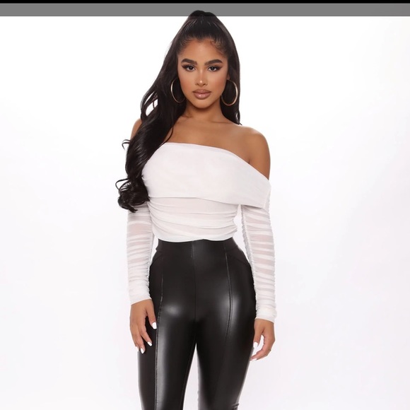 “Fashion Nova” Top - Picture 2 of 11